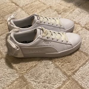 Basket Bow White Pumas Women’s